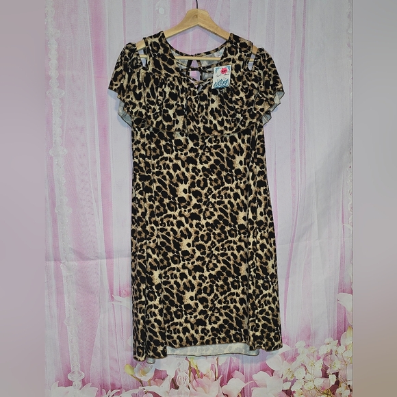 Leopard Print Ruffle Dress - Picture 2 of 3